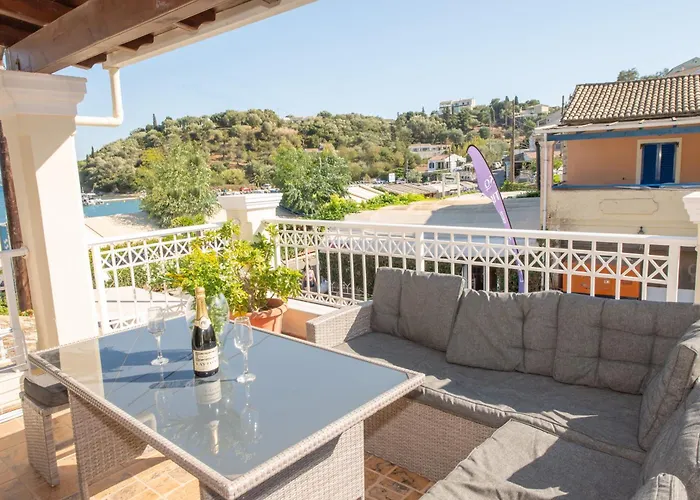 Paola House Agios Stefanos