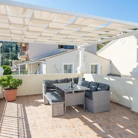 Paola House Agios Stefanos 度假居 *