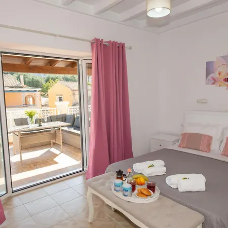 Paola House Agios Stefanos *