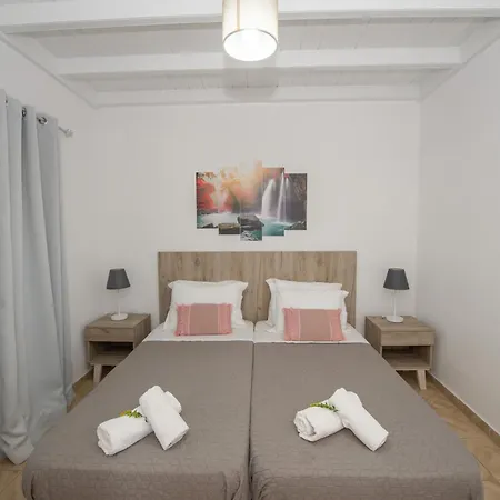 Paola House Agios Stefanos