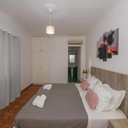 度假居 Paola House Agios Stefanos *