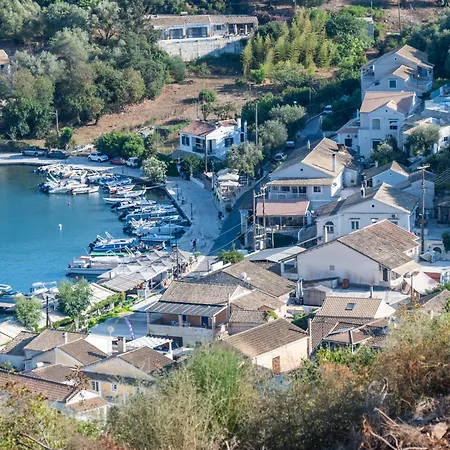 Paola House Agios Stefanos
