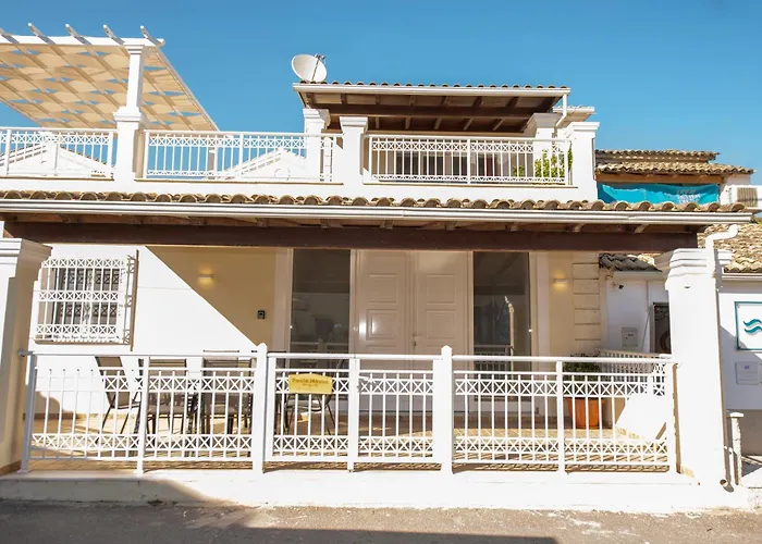 別荘 Paola House Agios Stefanos アギオス・ステファノス