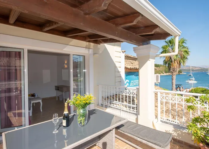 Paola House Agios Stefanos *